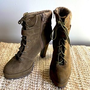 Women boots - size 6.5